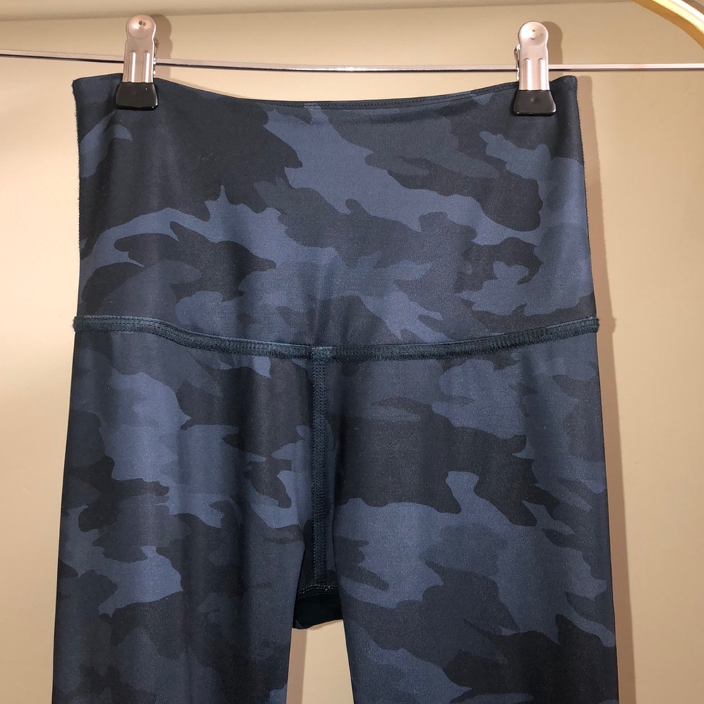 Beyond Yoga Lux High waisted blue camo leggings